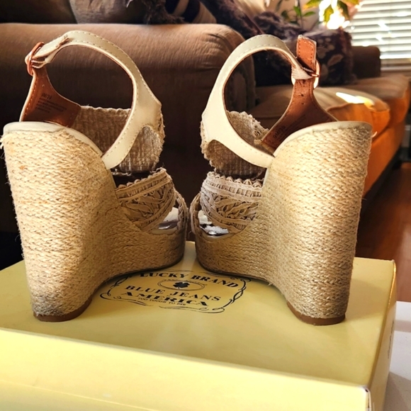 Lucky Brand Wedges - Picture 3 of 6